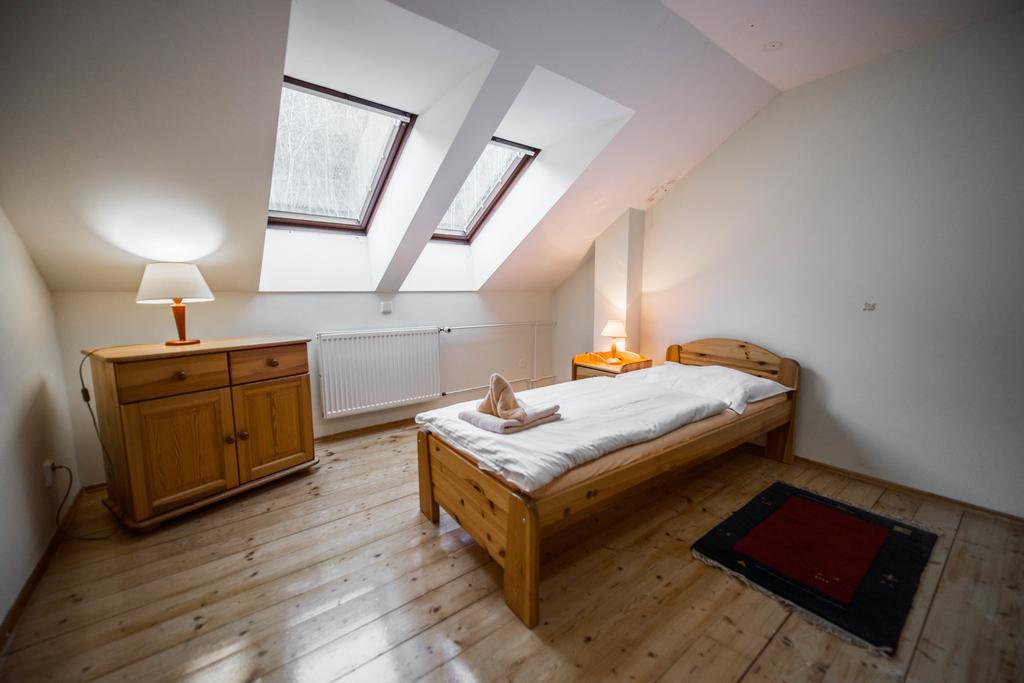 Plejsy Hotel Krompachy Eksteriør billede
