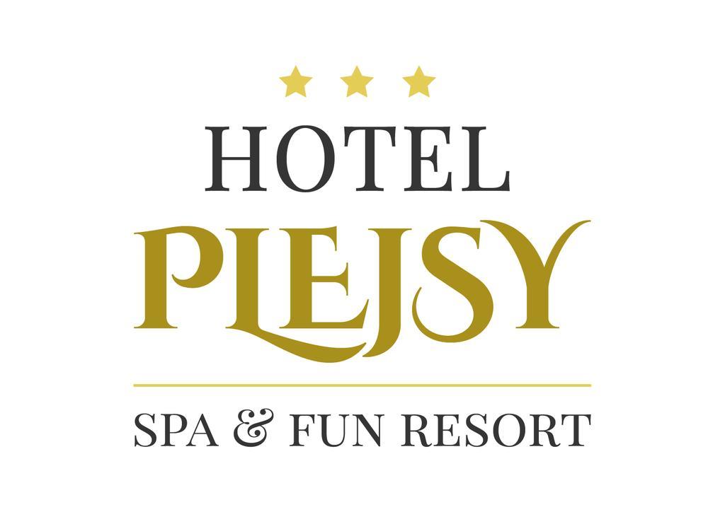 Plejsy Hotel Krompachy Eksteriør billede