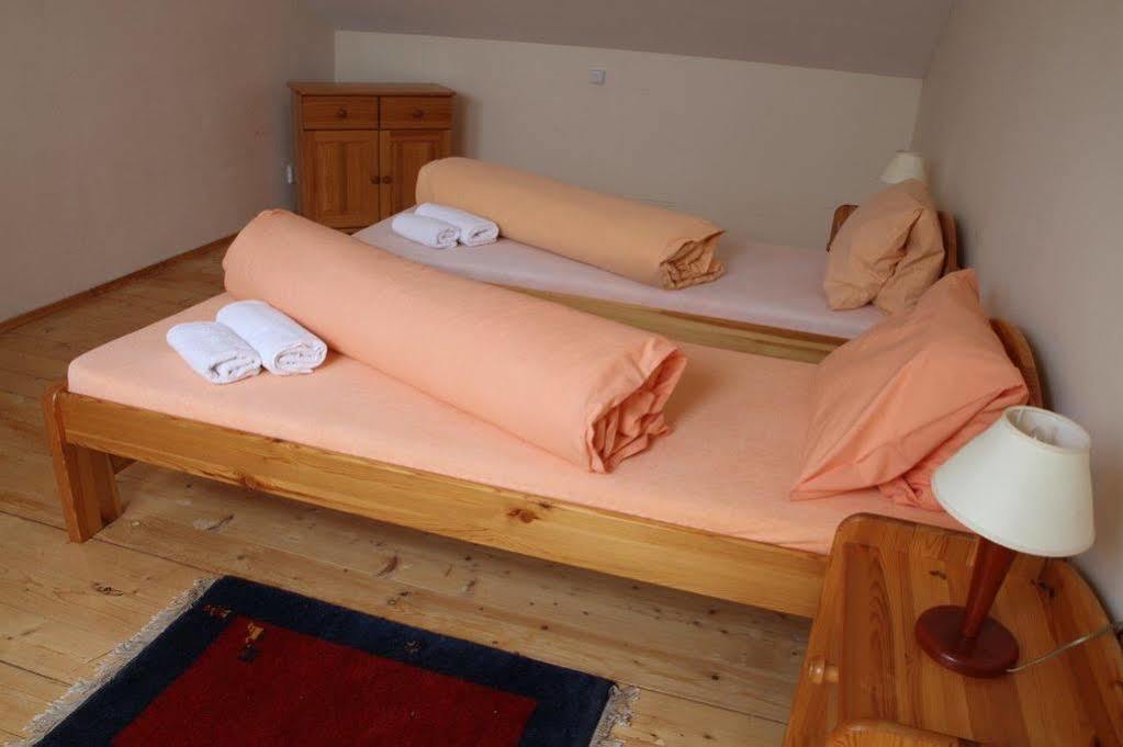 Plejsy Hotel Krompachy Eksteriør billede